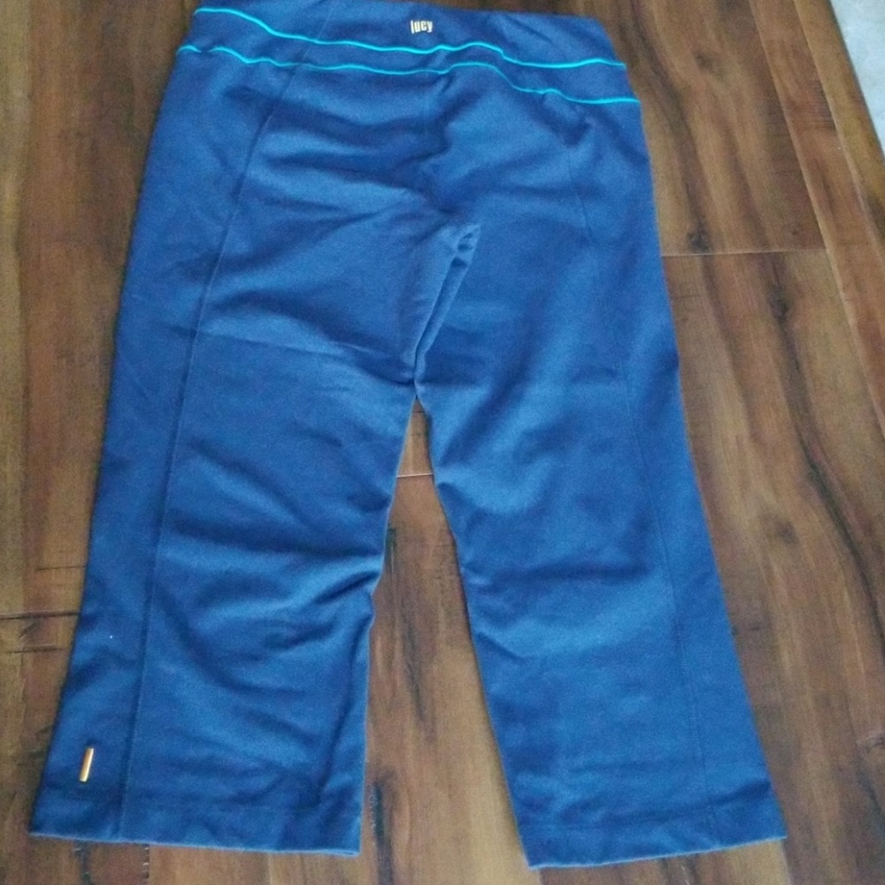 Lucy capri workout leggings sz S